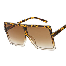 Load image into Gallery viewer, &#39;Lynn&quot; Oversized Sunglasses
