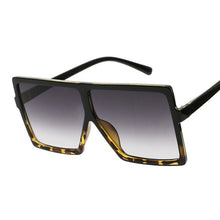 Load image into Gallery viewer, &#39;Lynn&quot; Oversized Sunglasses
